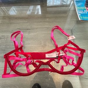 Victorias Secret Valentine’s Day set.